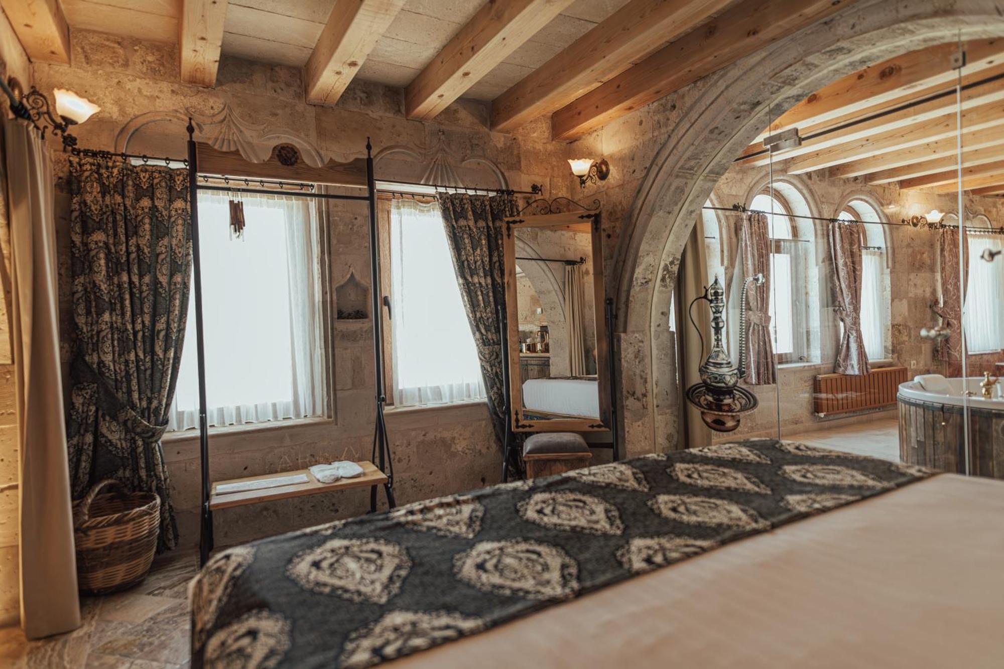 Sah Saray Cave Suites Halal Hotel ギョレメ エクステリア 写真
