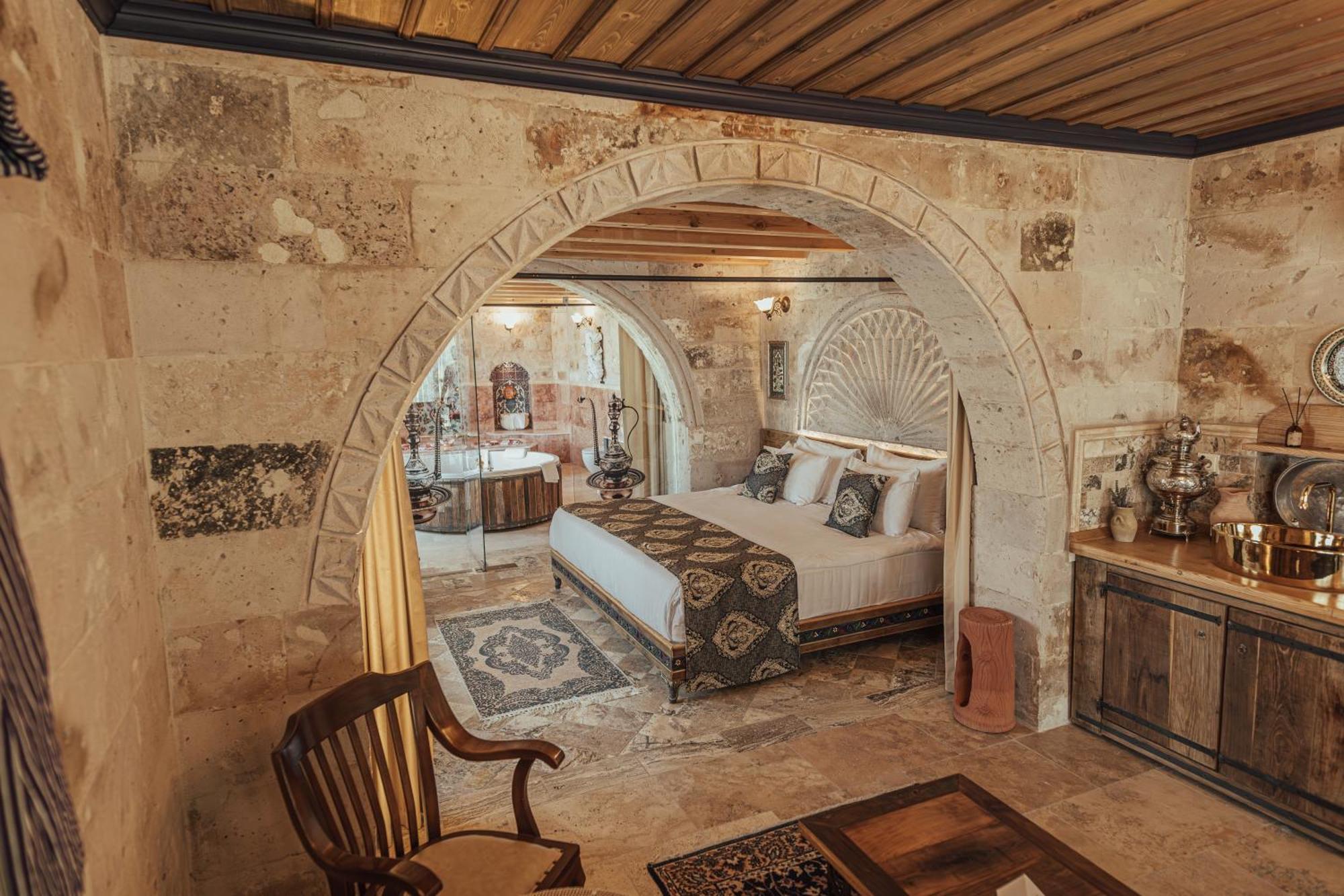 Sah Saray Cave Suites Halal Hotel ギョレメ エクステリア 写真