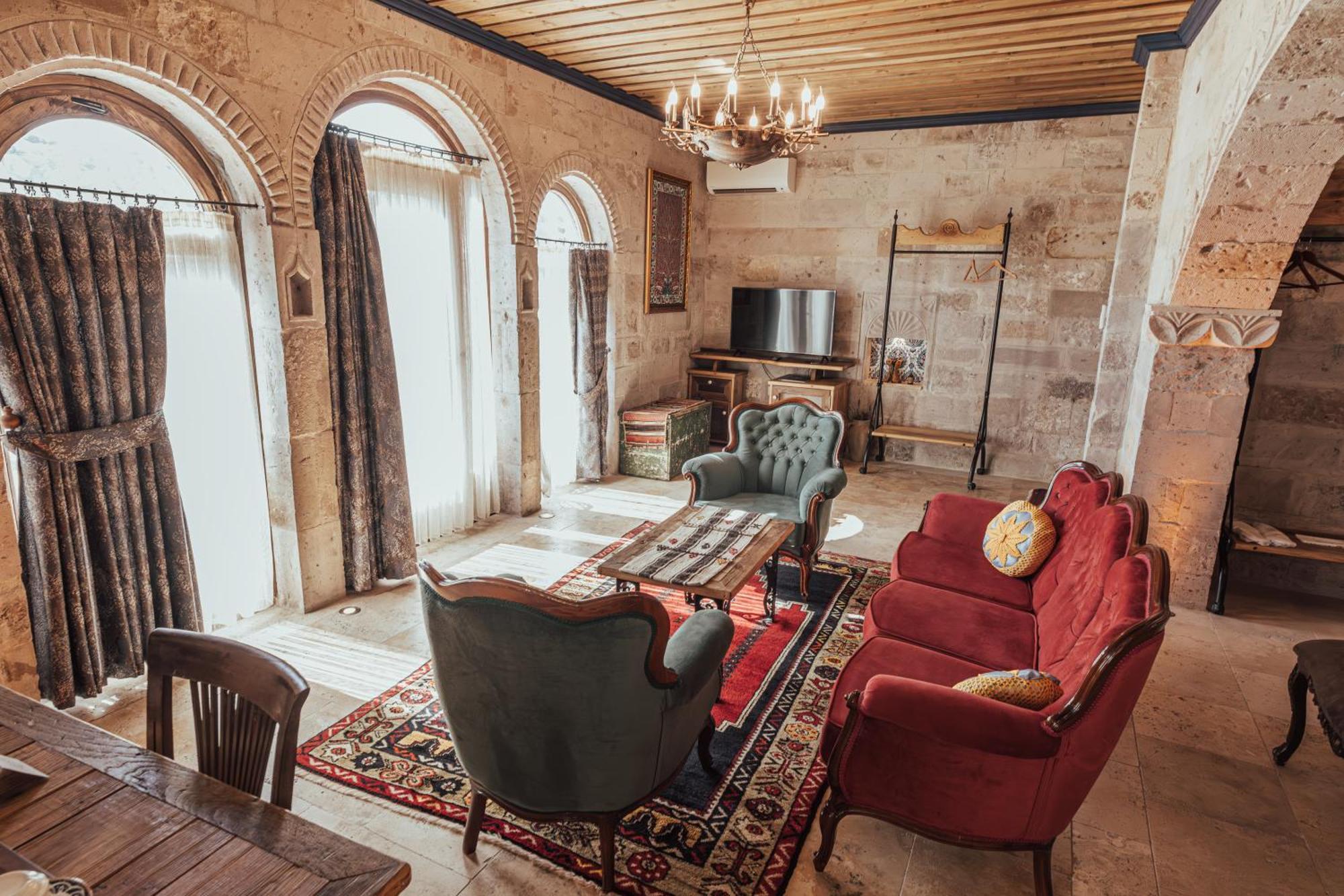 Sah Saray Cave Suites Halal Hotel ギョレメ エクステリア 写真