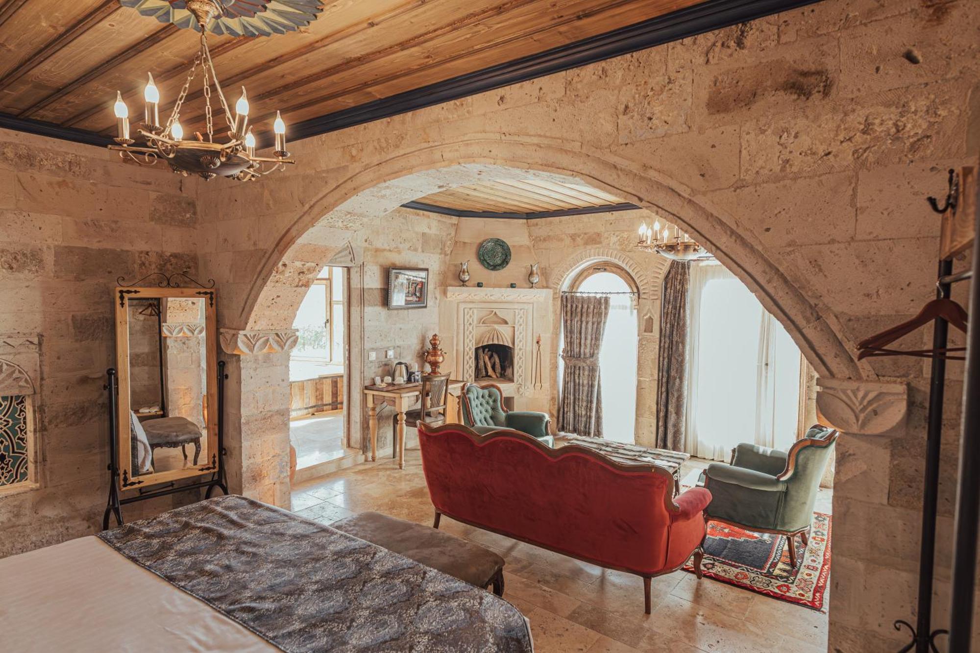 Sah Saray Cave Suites Halal Hotel ギョレメ エクステリア 写真